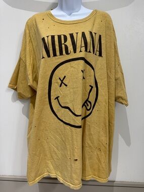 NIRVANA Oversized Yellow Graphic Short Sleeve Tee